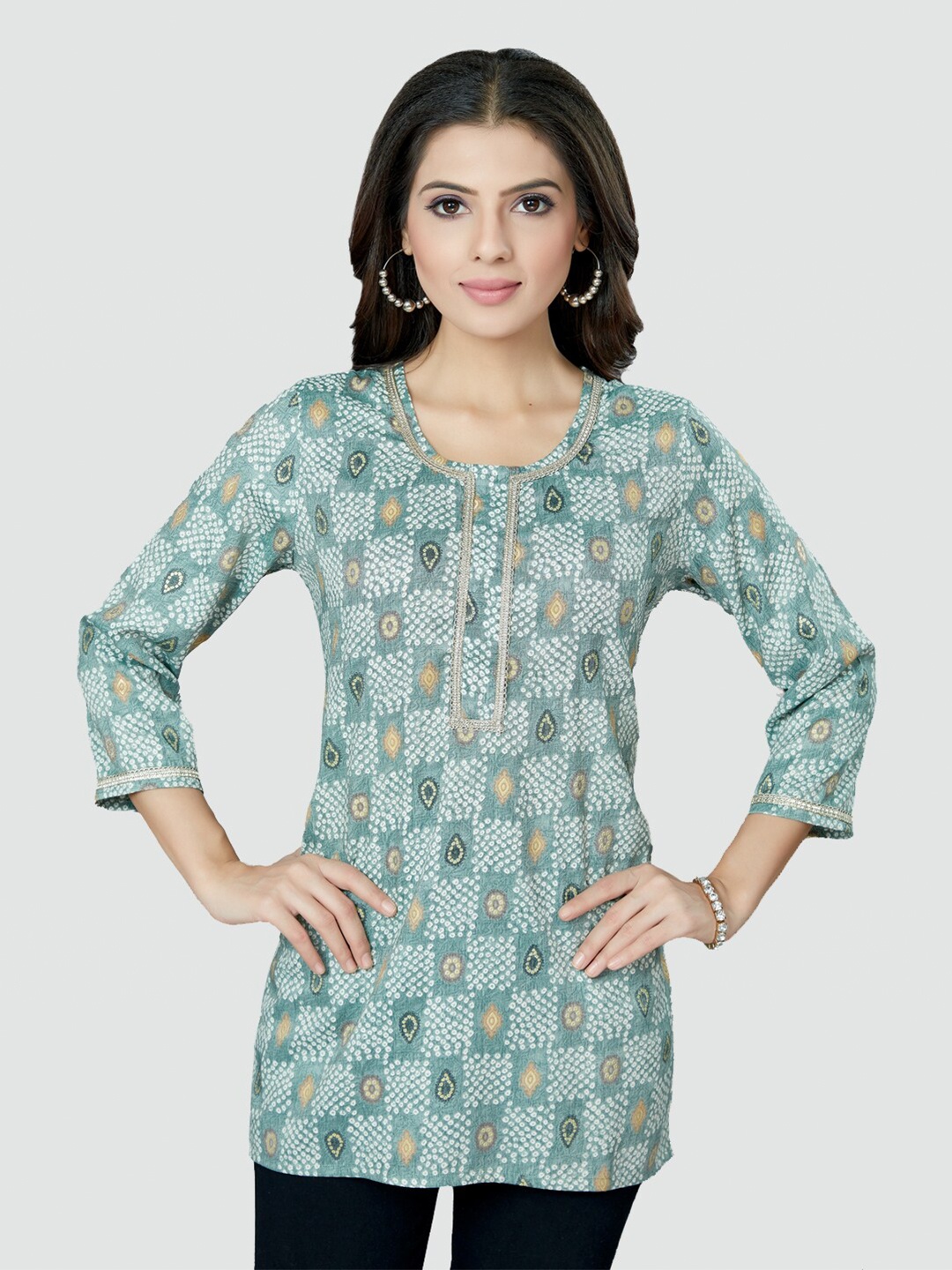 

Saree Swarg Women Green Bandhani Printed Kurti