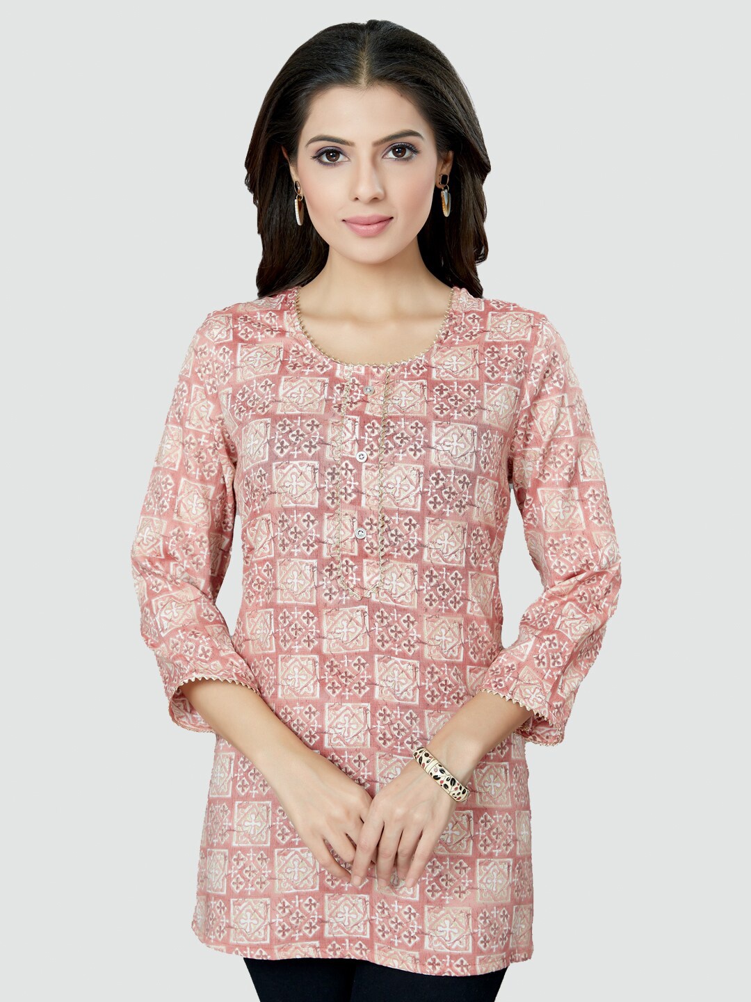 

Saree Swarg Pink Ethnic Motifs Embellished Kurti