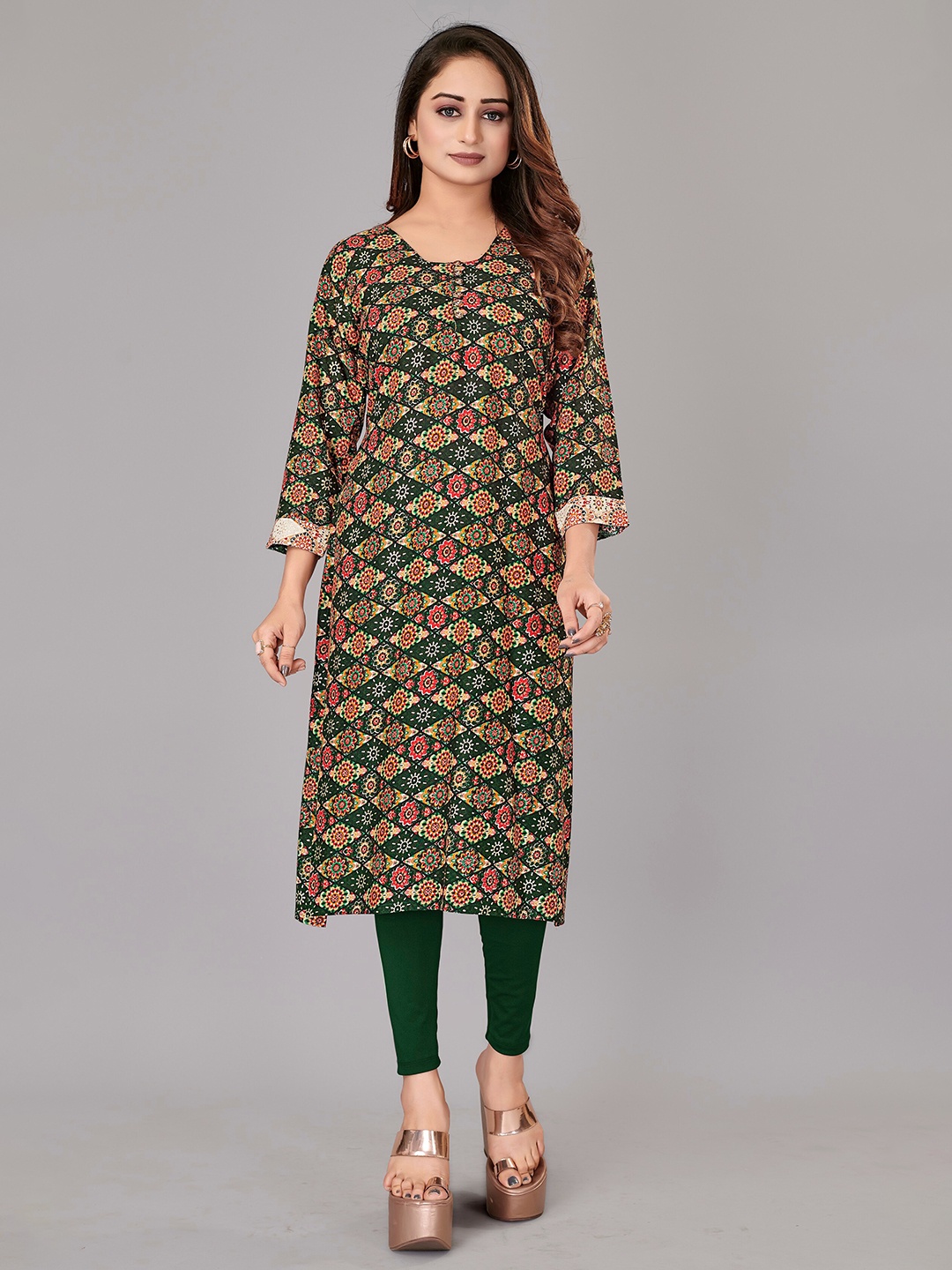 

Fashion FRICKS Women Green & Red Floral Printed Kurta