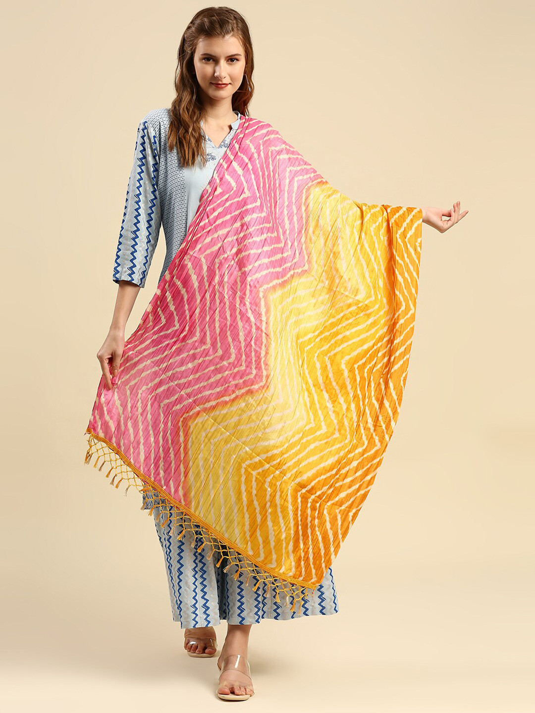 

Dupatta Bazaar Yellow & Pink Leheriya Printed Dupatta