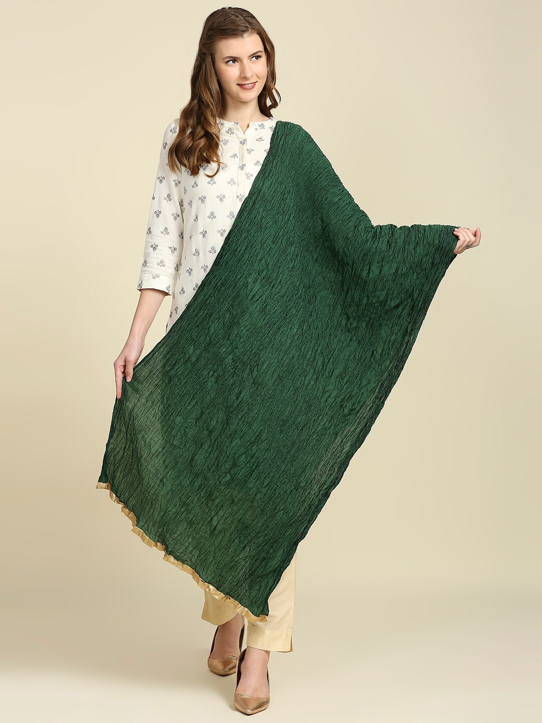 

Dupatta Bazaar Women Green & Gold-Toned Dupatta