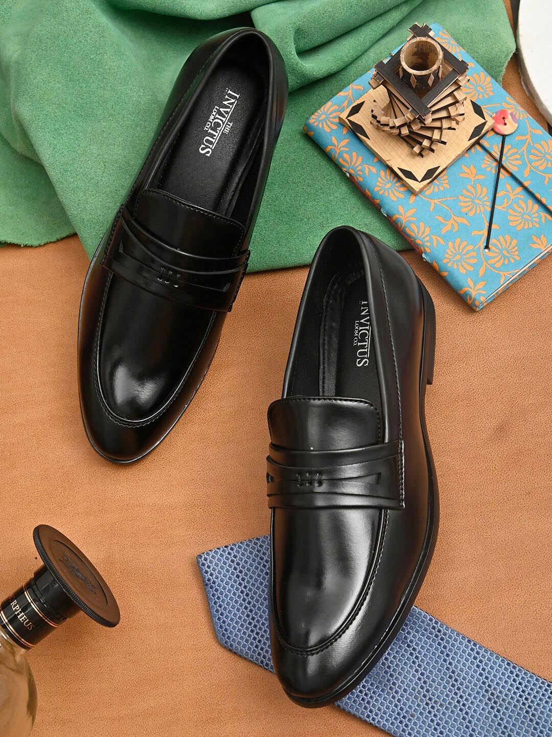 

INVICTUS Men Black Solid Formal Slip On Shoes