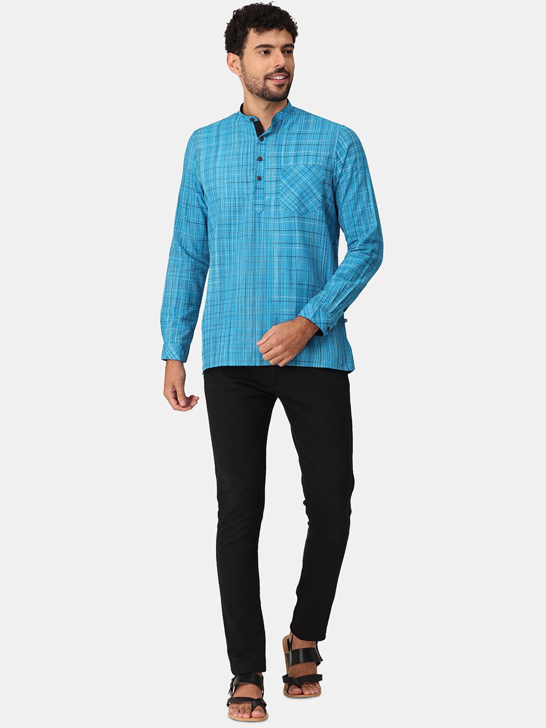 

NIRVAAN Men Blue Checked Woven Design Cotton Kurta