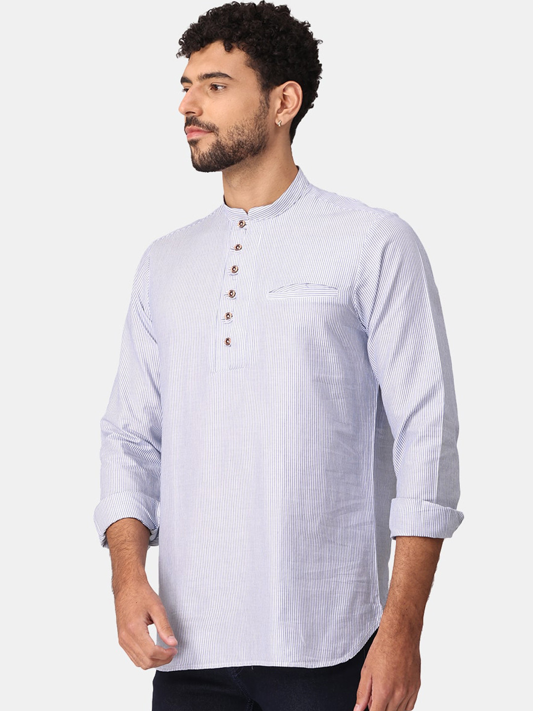

NIRVAAN Men Blue Striped Cotton Kurta