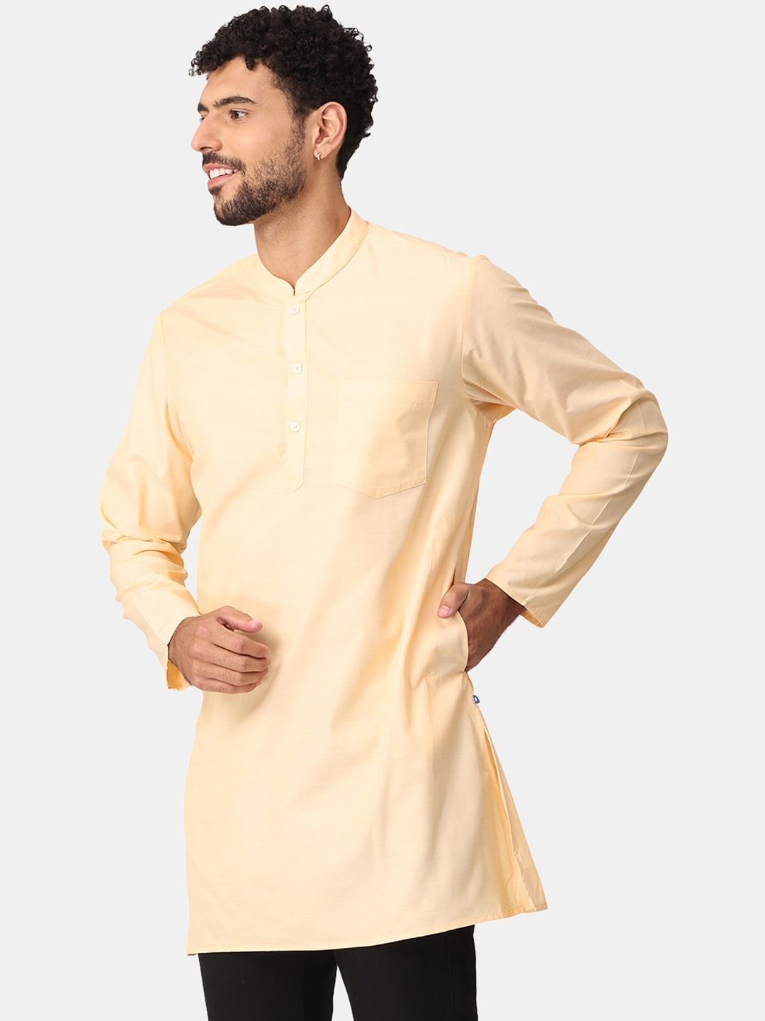 

NIRVAAN Men Cream-Coloured Solid Cotton Kurta