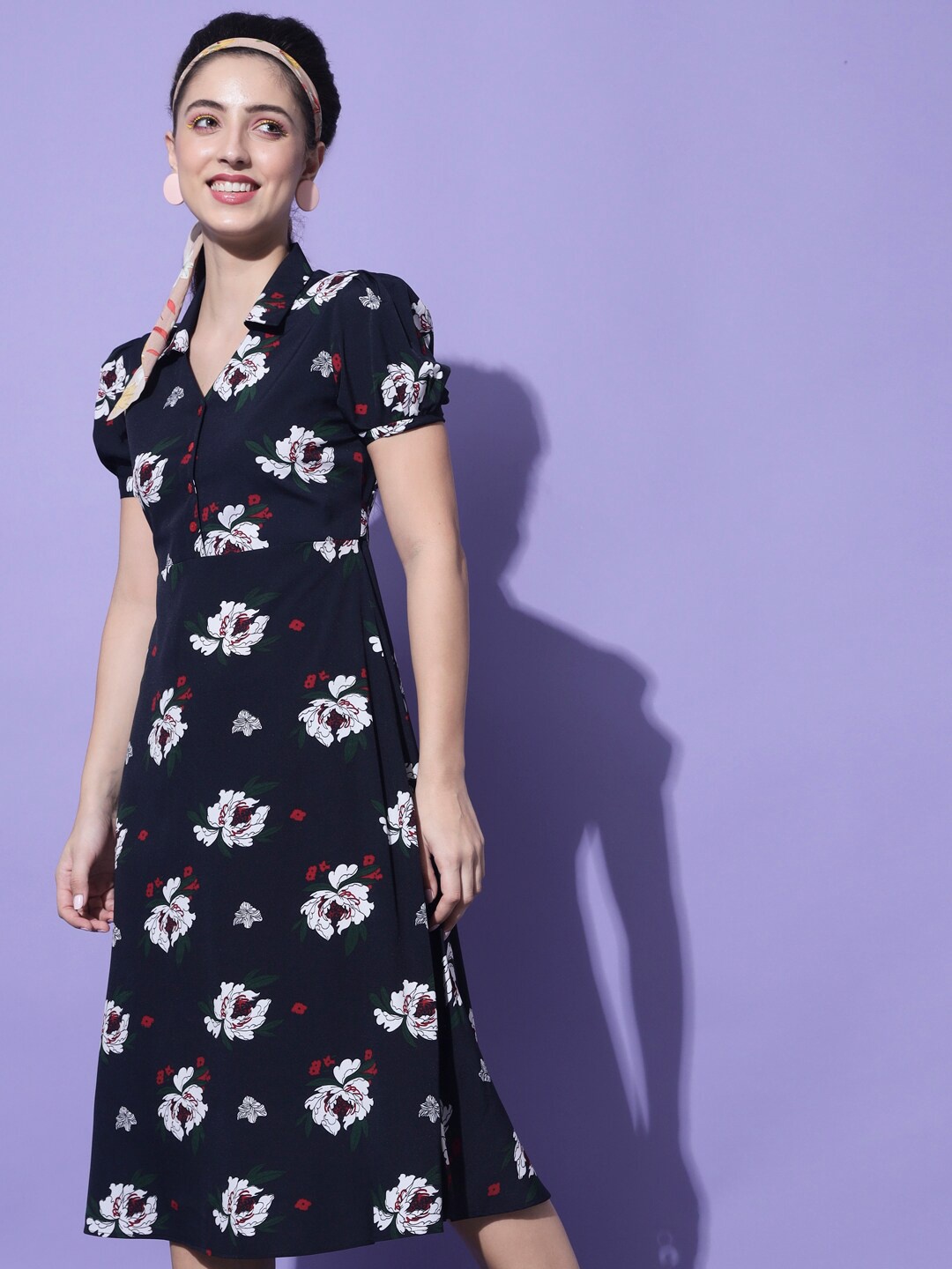 

Slenor Navy Blue & White Floral Crepe Shirt Midi Dress