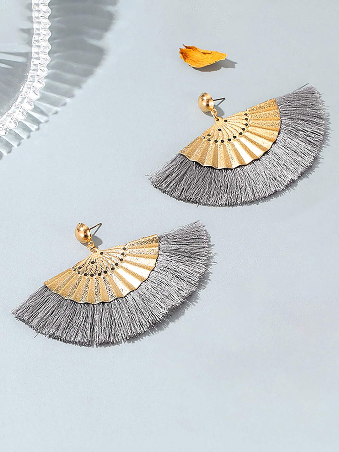 

Bellofox Grey & Gold-Toned Contemporary Drop Earrings