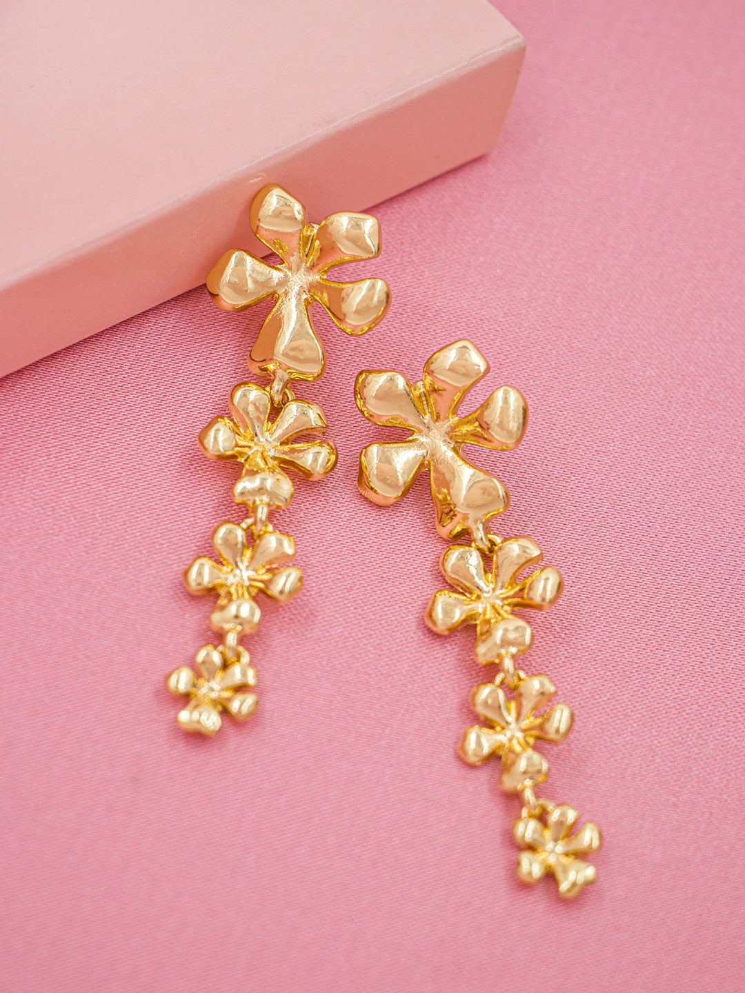 

Bellofox Women Gold-Toned Contemporary Studs Earrings