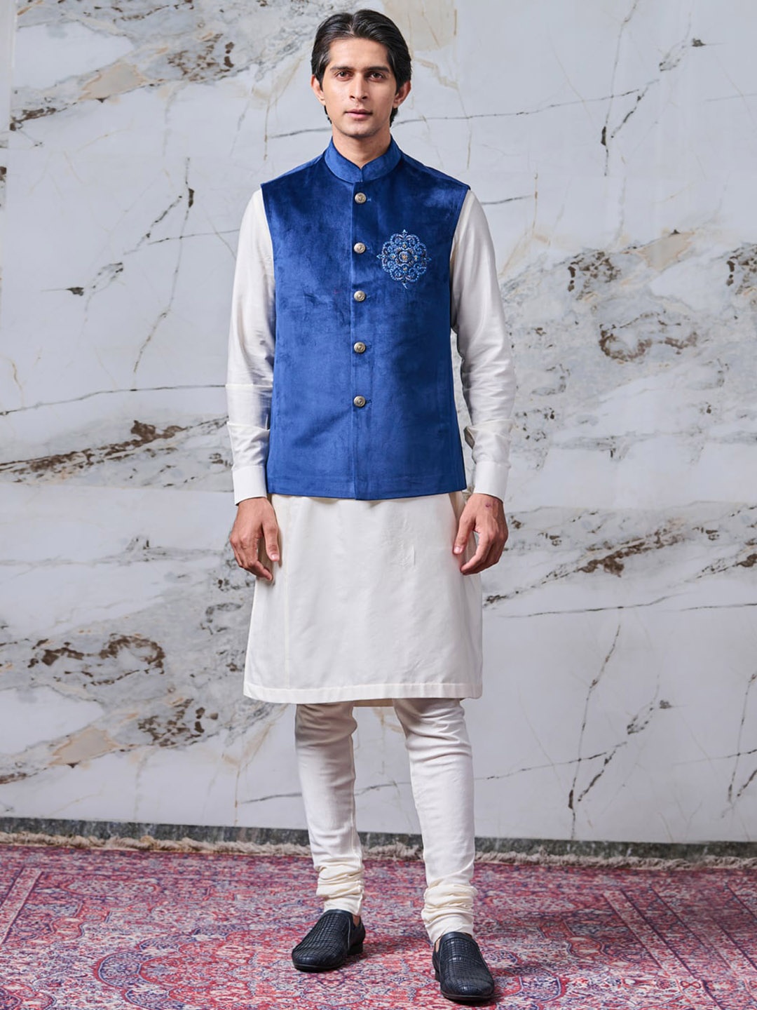 

Tasva Men White Kurta with Churidar