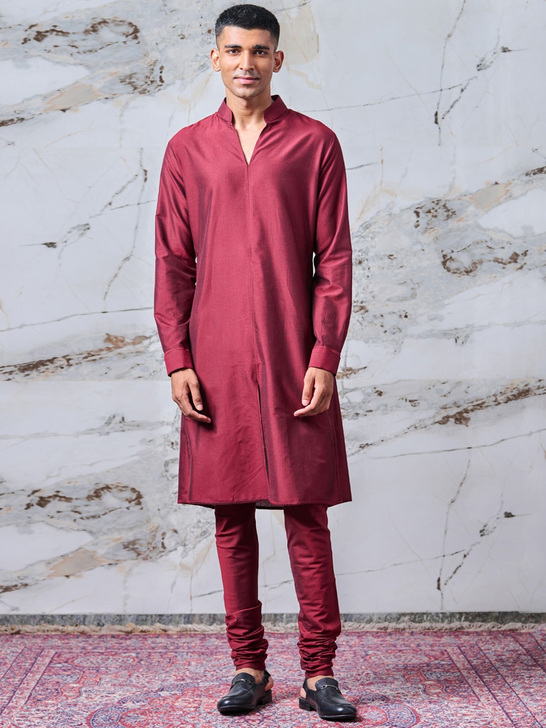 Tasva Men Maroon Solid Multiple Slit Kurta