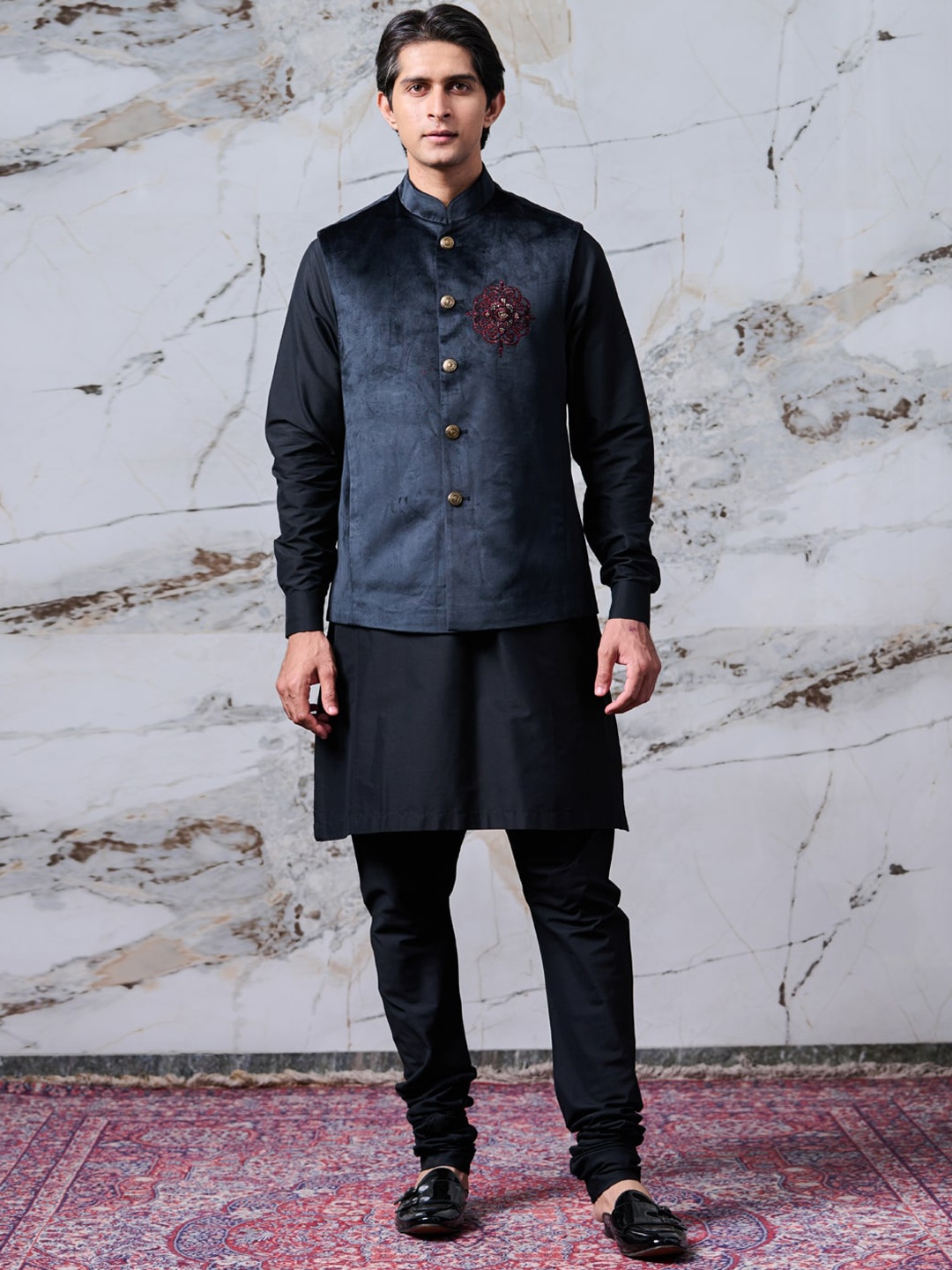 

Tasva Men Black Kurta with Churidar & Nehru Jacket