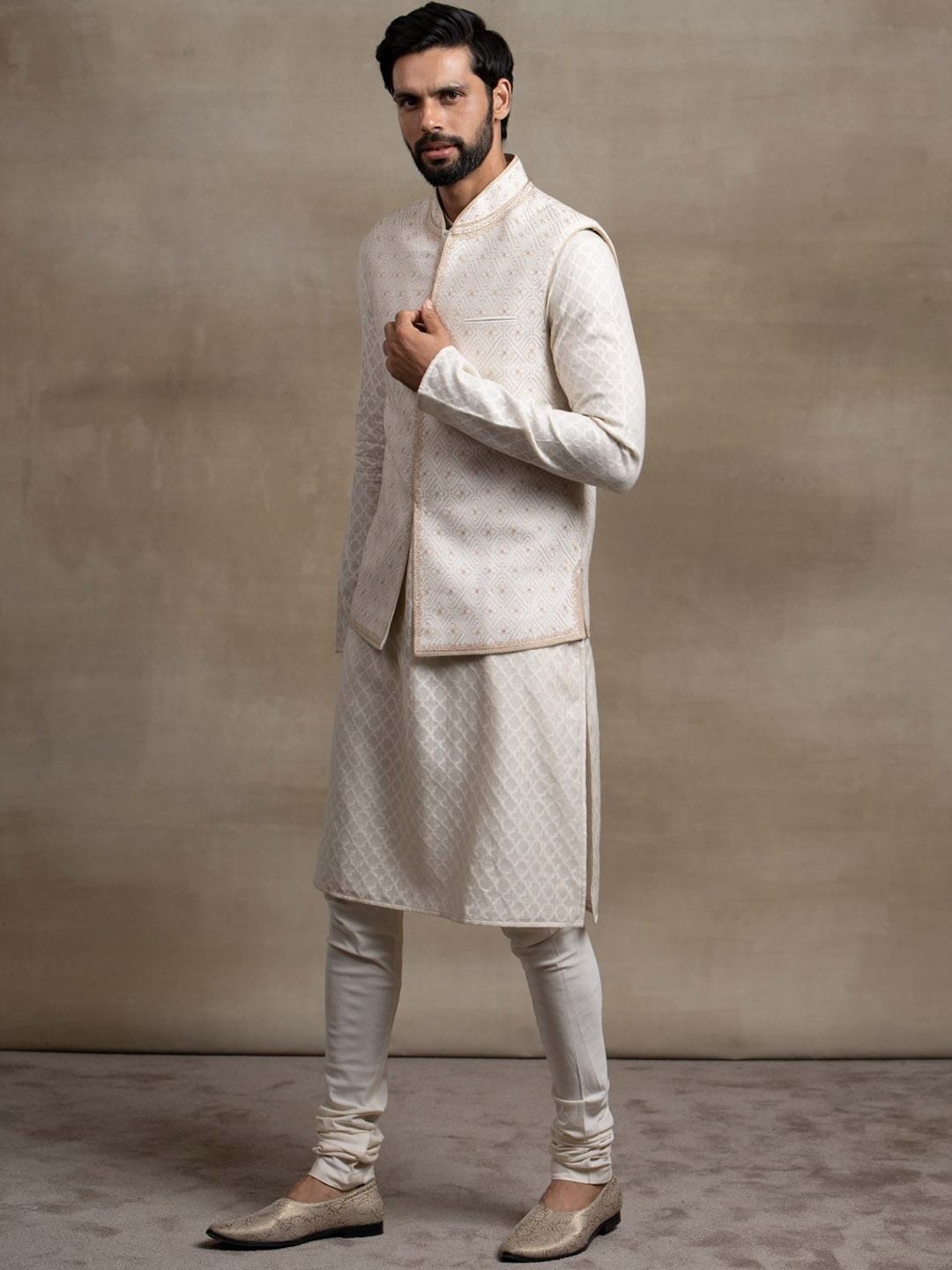 

Tasva Men Off White Self Design Straight Kurta with Churidar & With Nehru Jacket