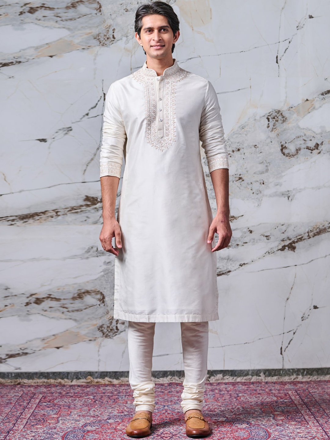 

Tasva Men Off White Yoke Design Thread Work Pure Silk Kurta with Churidar