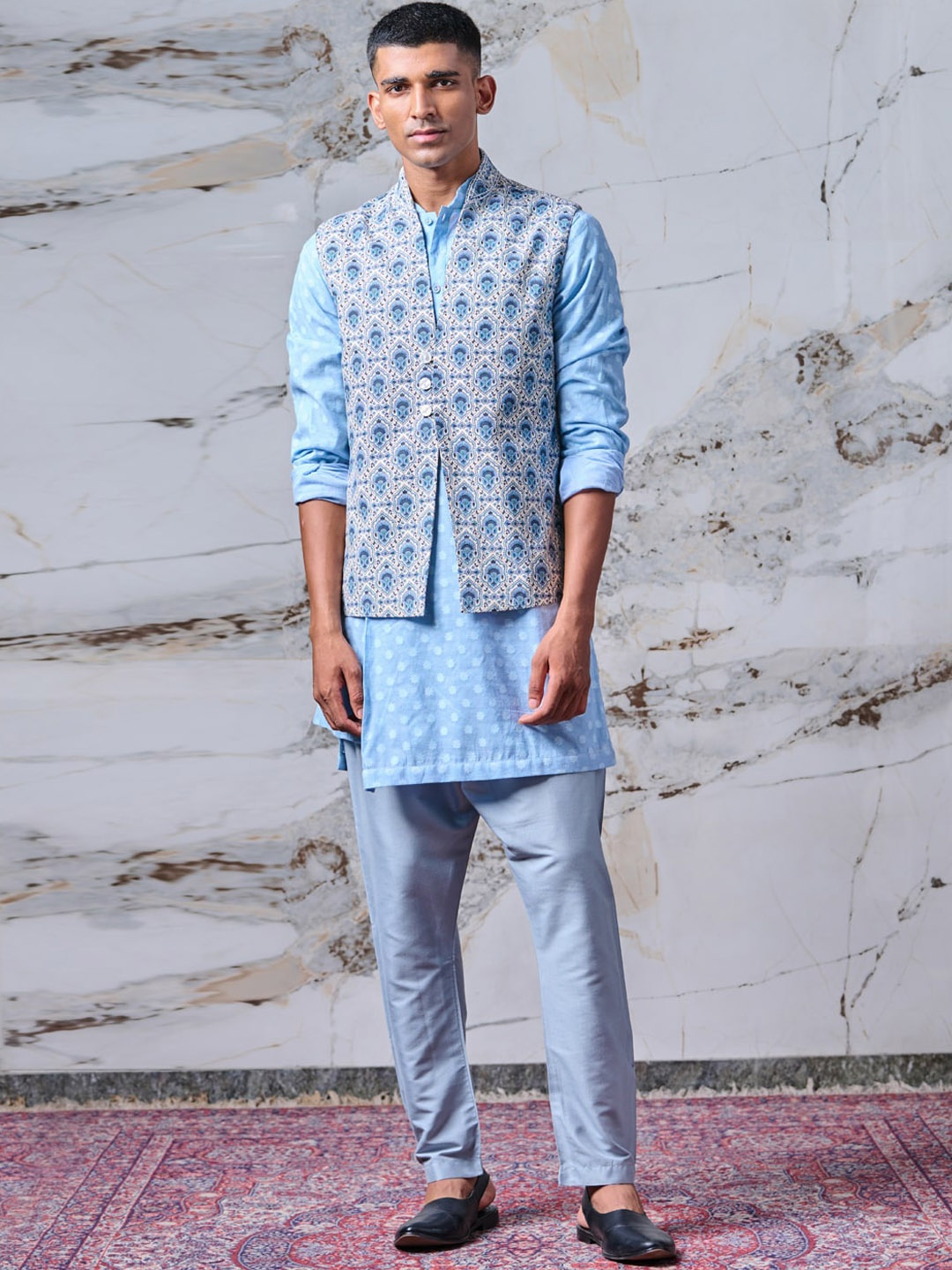 

Tasva Men Blue Ethnic Motifs Printed Kurta with Pyjama & With Nehru Jacket