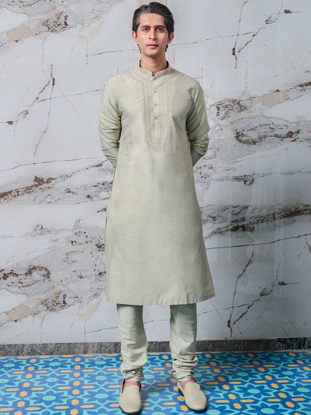 

Tasva Men Green Embroidered Thread Work Kurta with Churidar