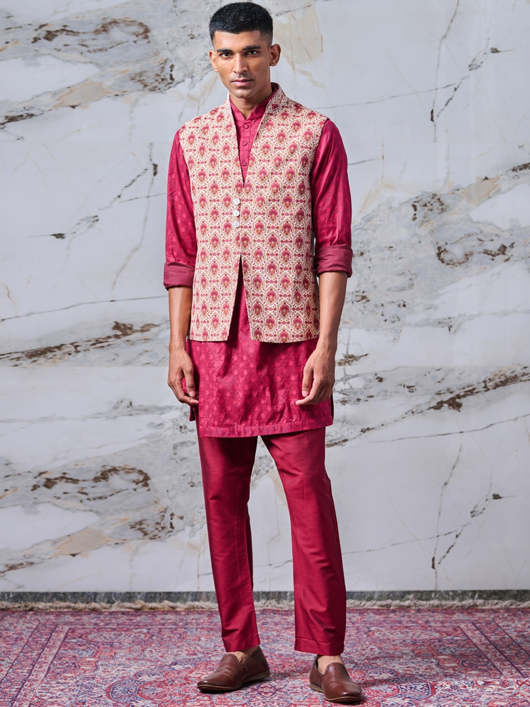 

Tasva Men Maroon Printed Kurti with Pyjamas
