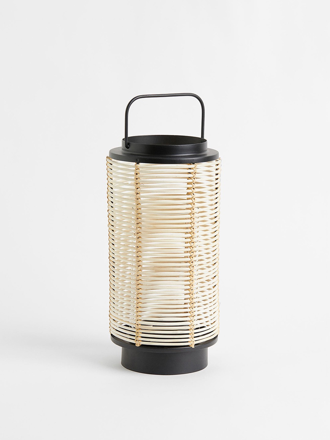 

H&M Black & Beige Textured Tail Rattan Candle Holder