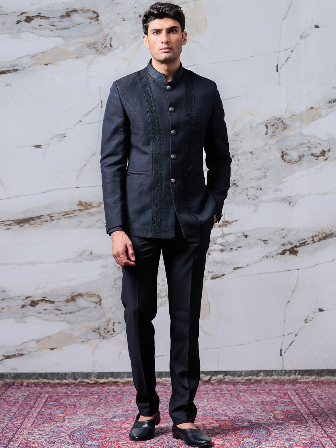 

Tasva Men Black Dori Embroidered Bandhgala Two Piece Suit