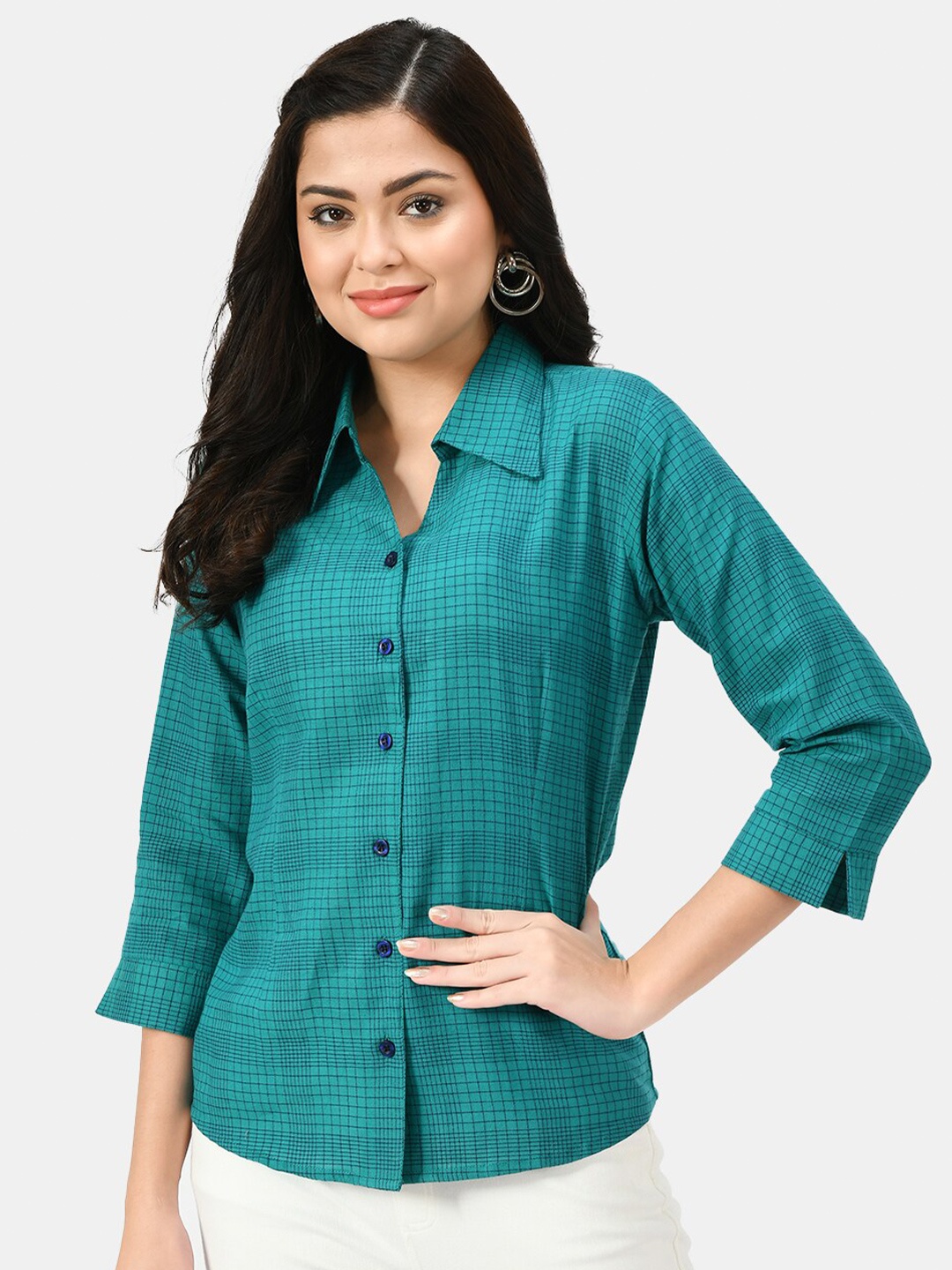

Akshatani Women Green Slim Fit Checked Cotton Casual Shirt