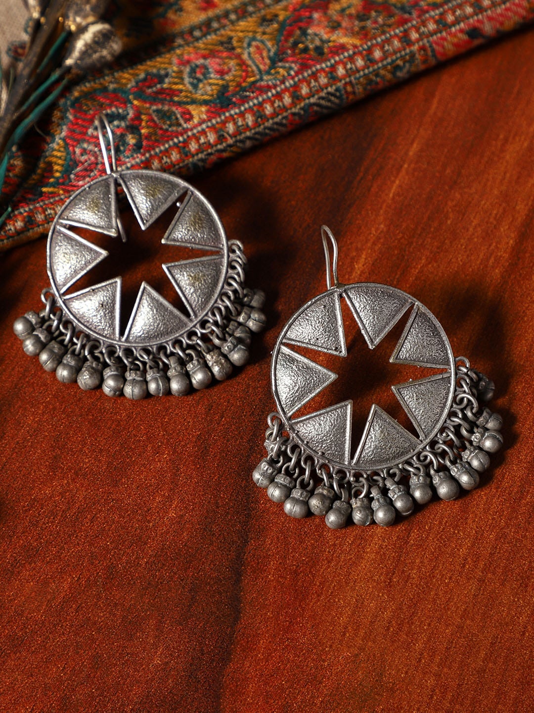 

VENI Women Oxidised Silver-Plated Contemporary Drop Earrings