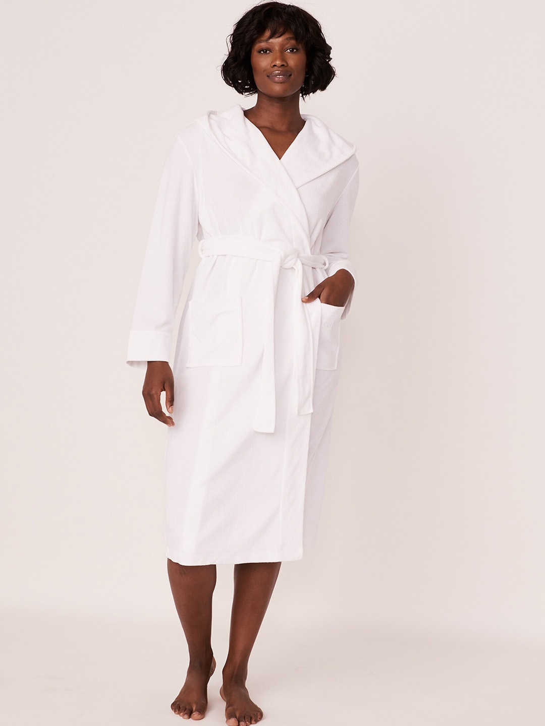 

La Vie en Rose Women White Solid Bath Robe