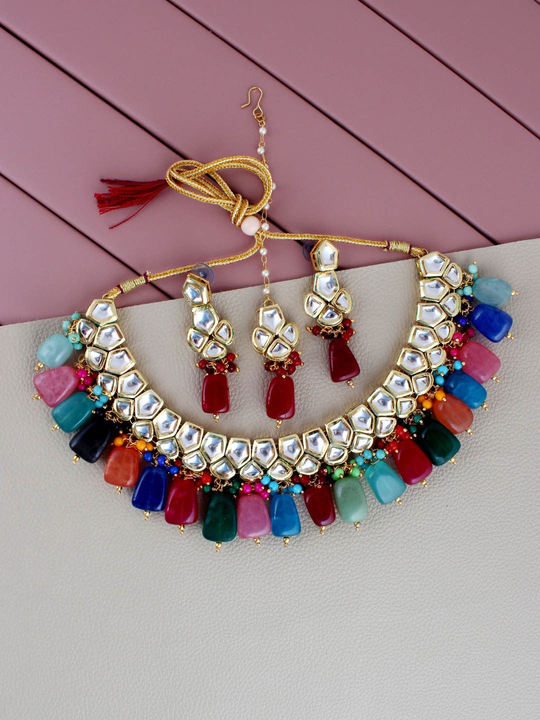

LUCKY JEWELLERY 18K Gold-Plated White & Maroon Kundan Studded & Beaded Jewellery Set