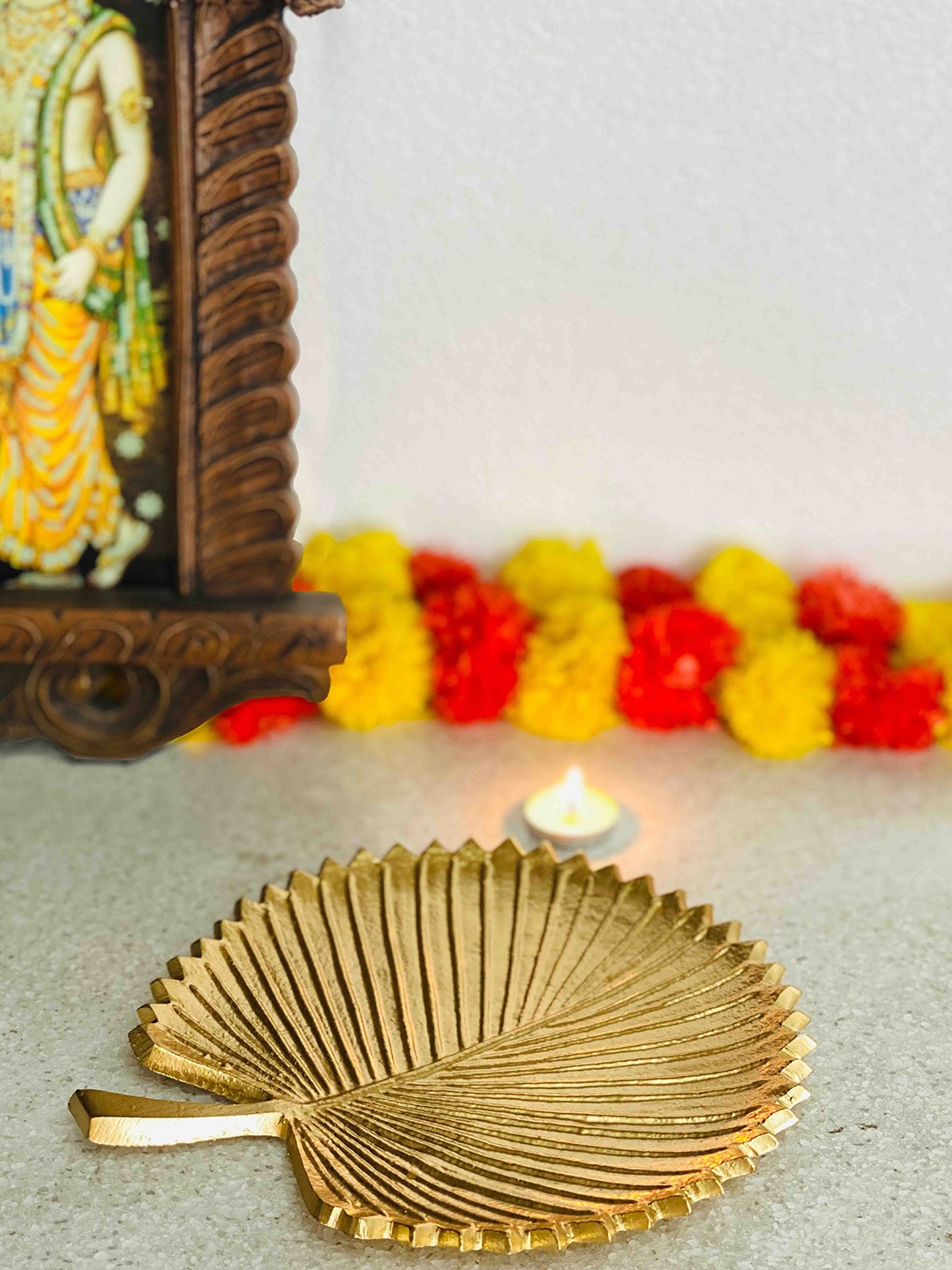 

Folkstorys Patra Dcor Tray, Gold