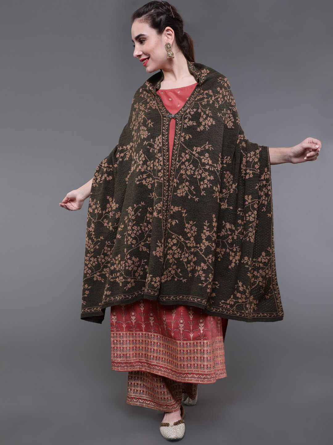 

saubhagya Women Olive Green & Beige Floral Longline Poncho