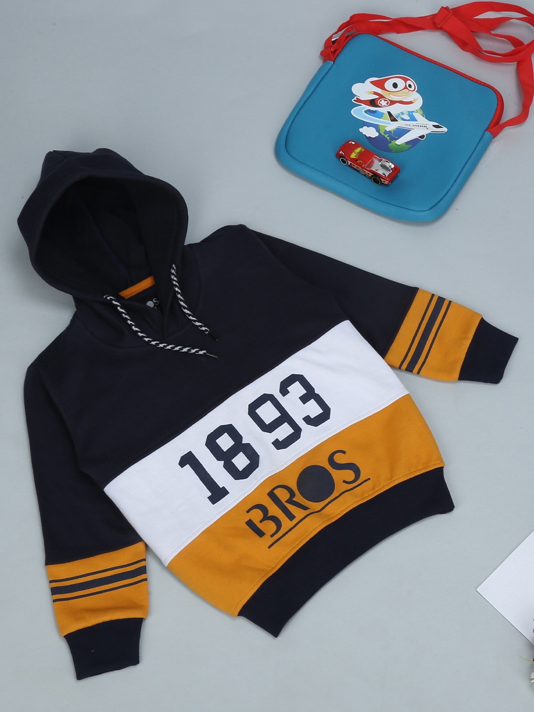 

3BROS Unisex Kids Black Printed Hooded Sweatshirt