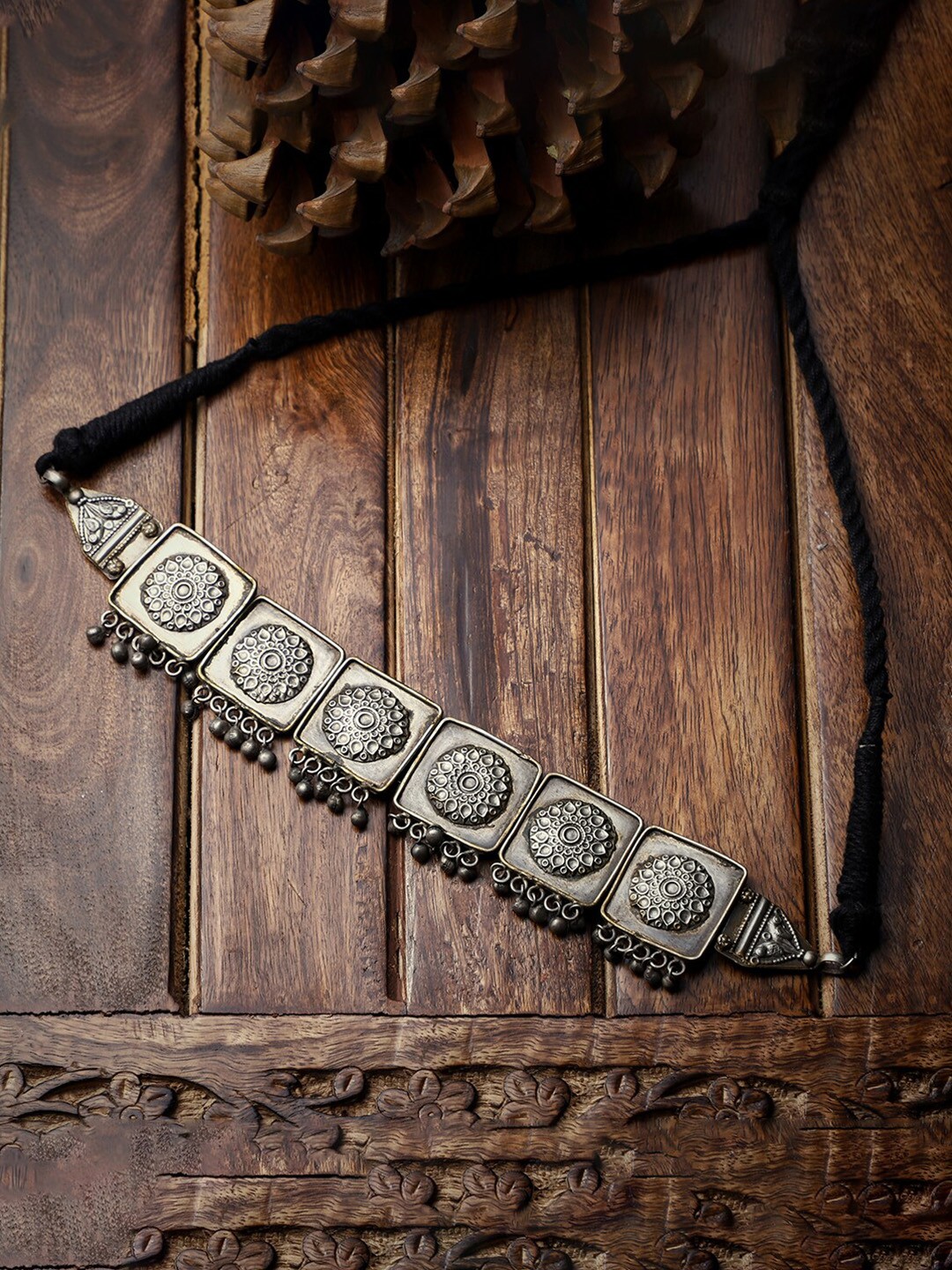 

VENI Silver-Toned Brass Silver-Plated Oxidised Necklace