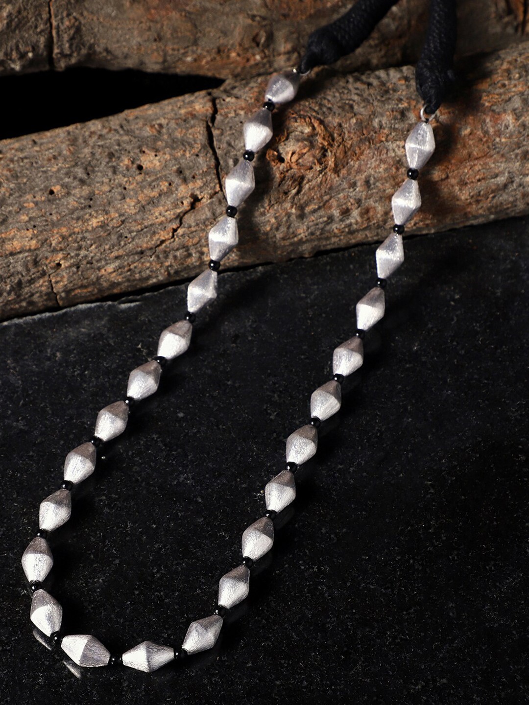 

VENI Silver-Toned & Black Brass Silver-Plated Oxidised Chain