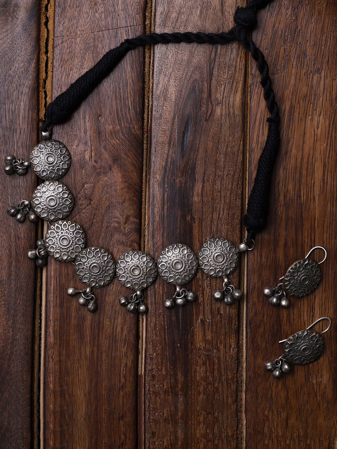 

VENI Silver Plated Oxidised Jewellery Set