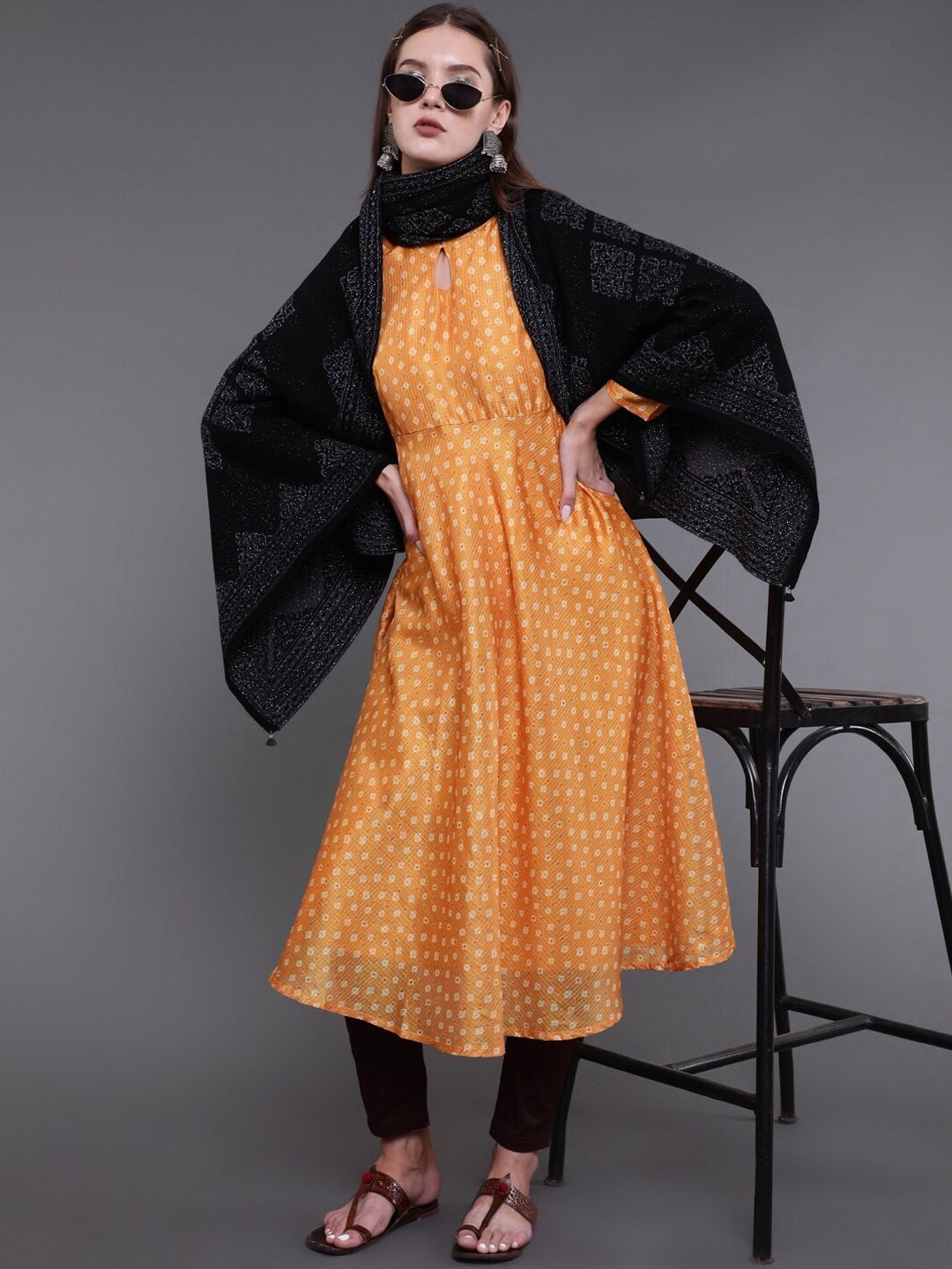

saubhagya Women Black Woven Designed Winter Shawl
