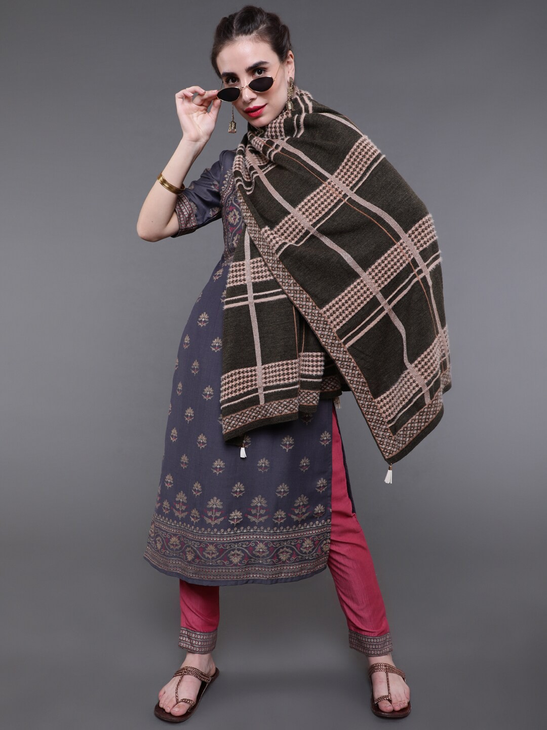

saubhagya Women Olive Green Checked Winter Shawl