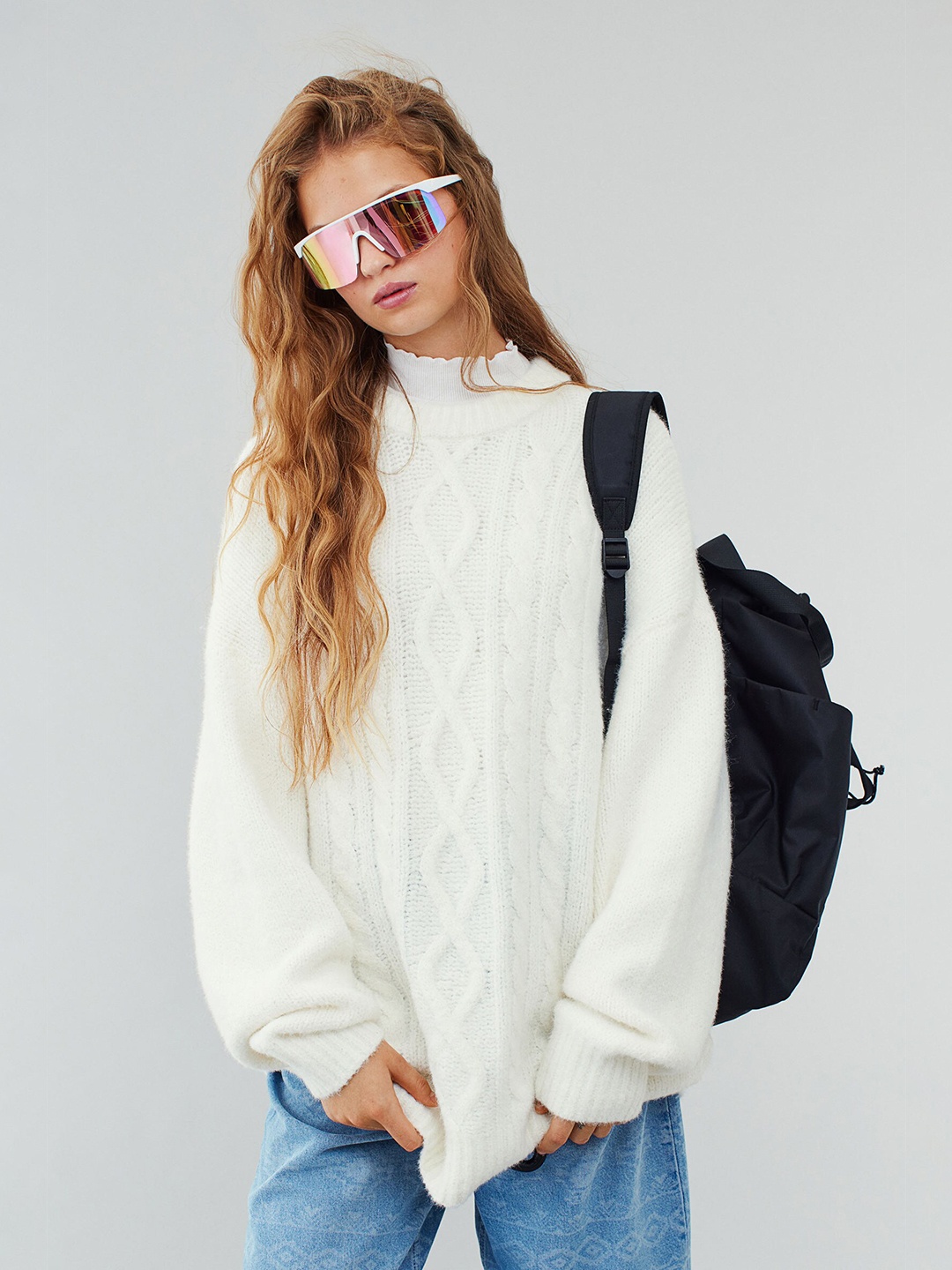 

H&M Women White Cable Knit Oversized Pullover