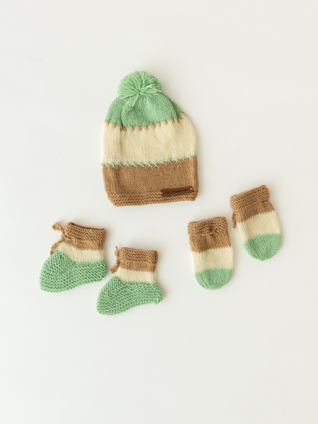 

The Original Knit Kids Set Of 3 Green & Beige Embroidered Cap With Socks & Mittens