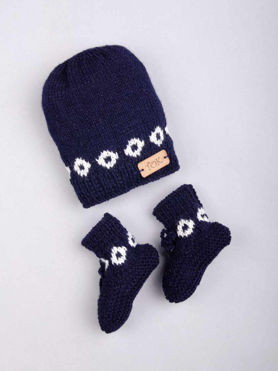 

The Original Knit Unisex Kids Navy Blue & White Beanie With Socks