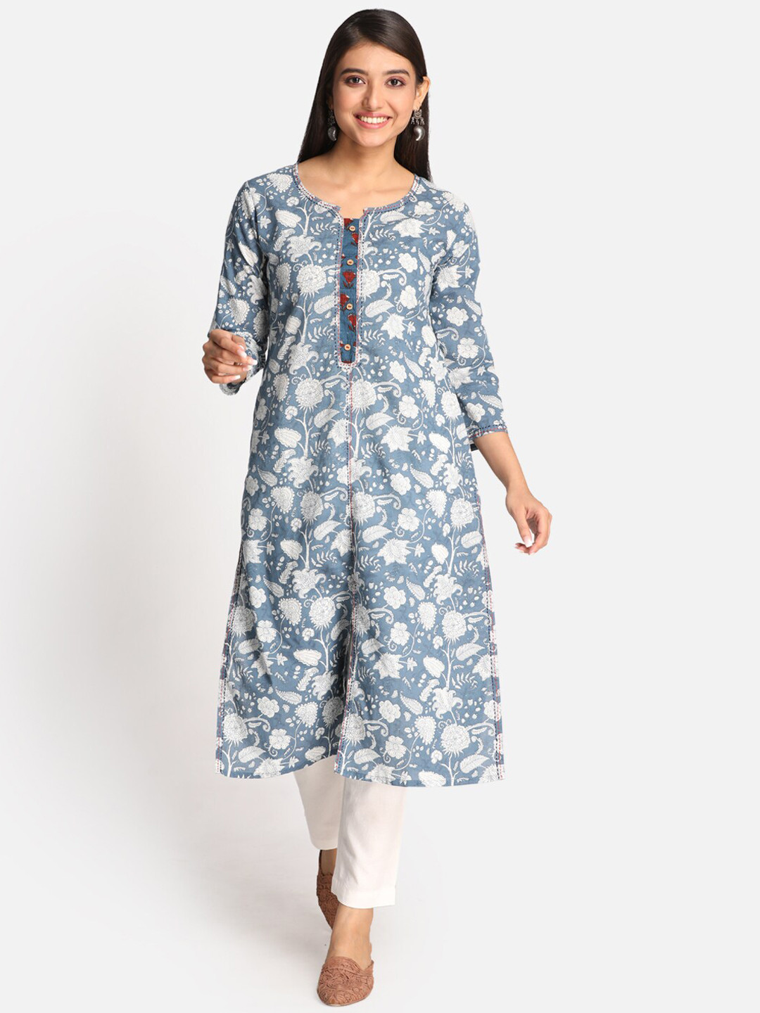 

Earthwear Women Blue Floral Printed Cotton Kurta