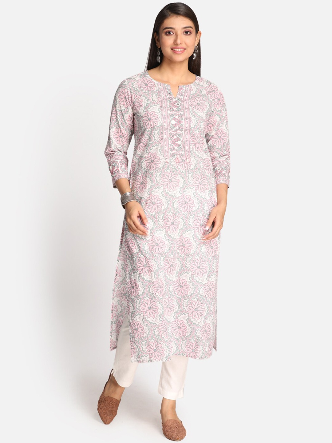 

Earthwear Women White Floral Printed Cotton Kurta