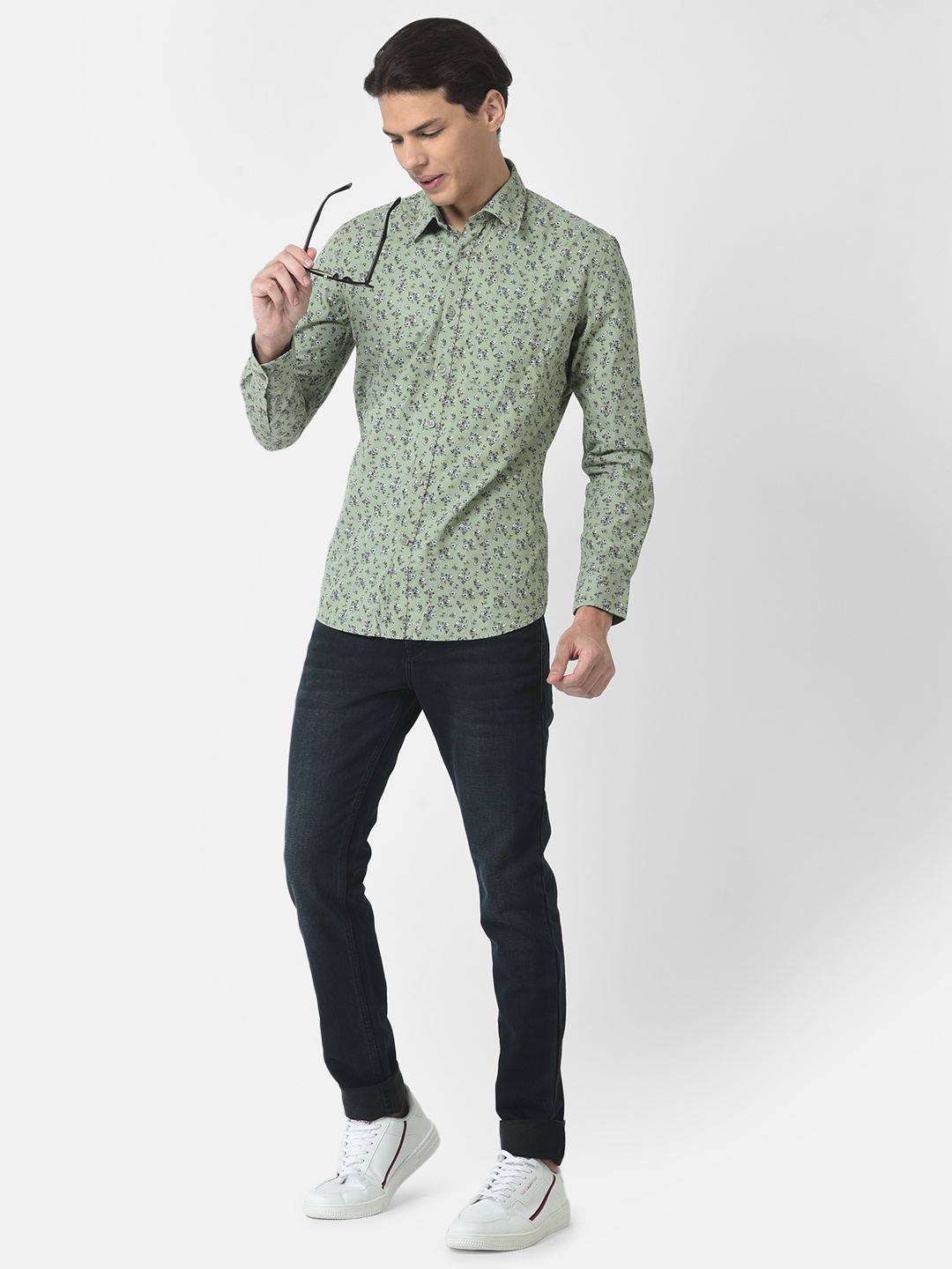 

Crimsoune Club Men Green Slim Fit Floral Printed Cotton Casual Shirt