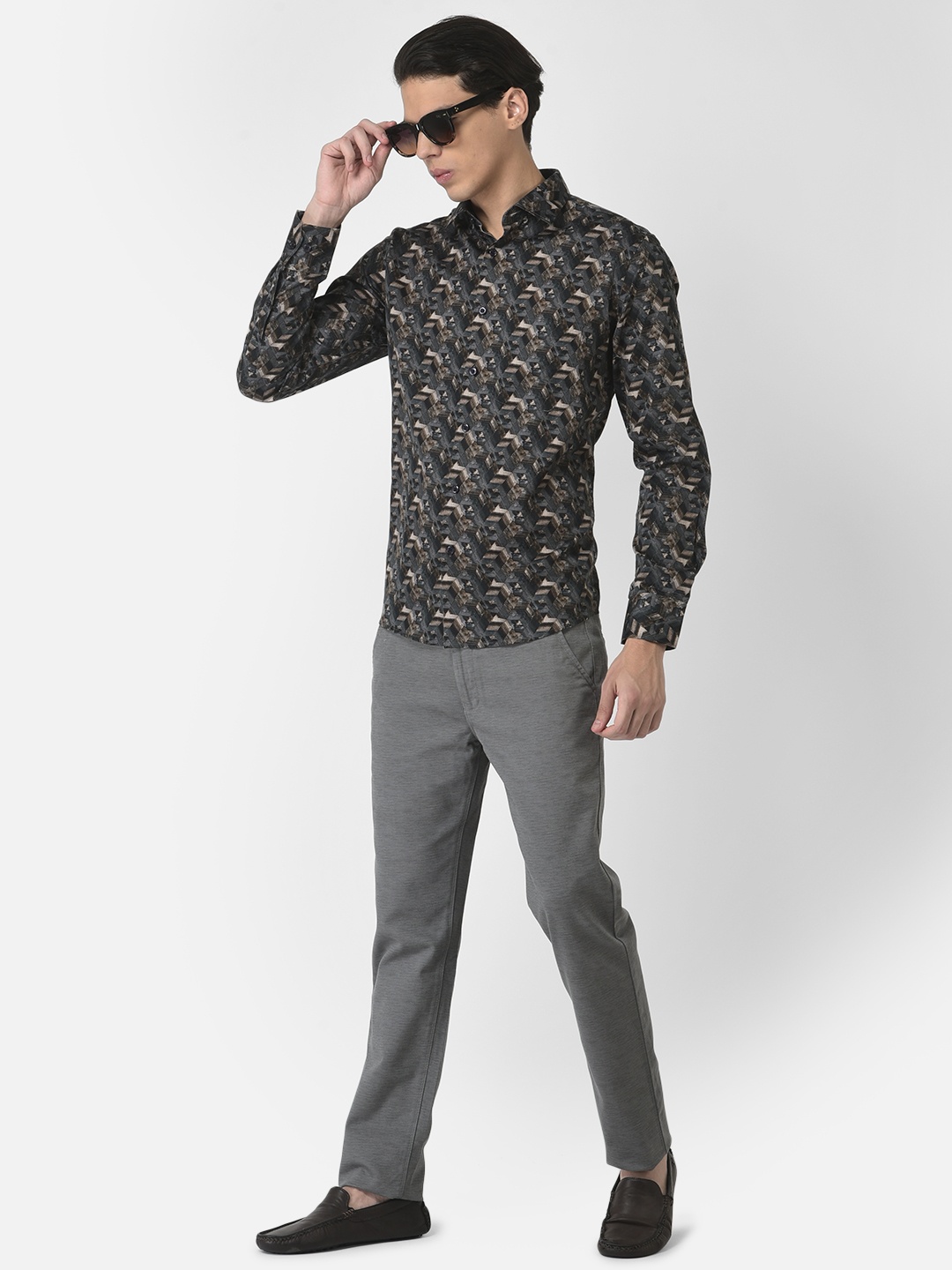 

Crimsoune Club Men Grey Slim Fit Printed Casual Shirt