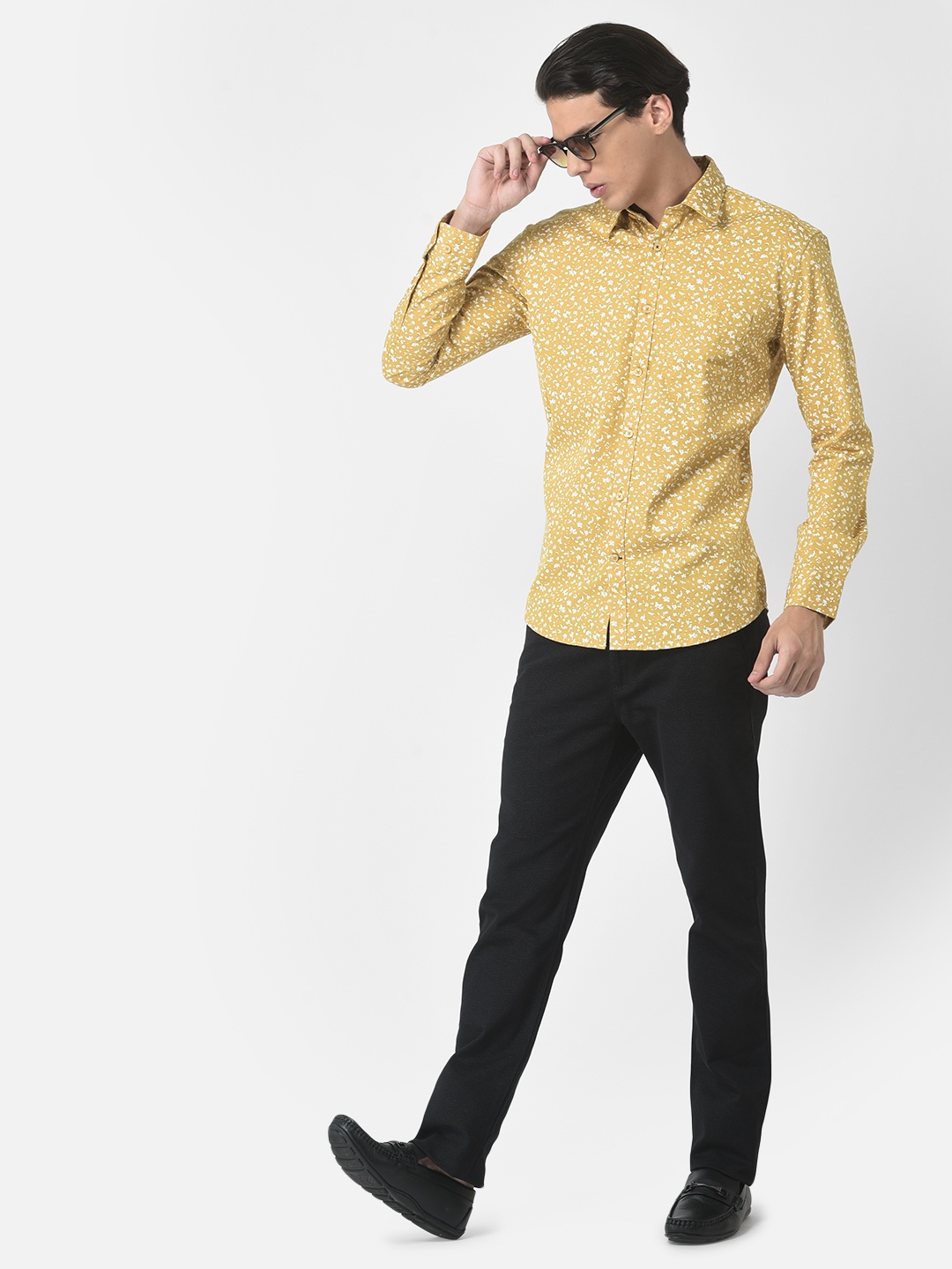 

Crimsoune Club Men Mustard Slim Fit Floral Printed Pure Cotton Casual Shirt