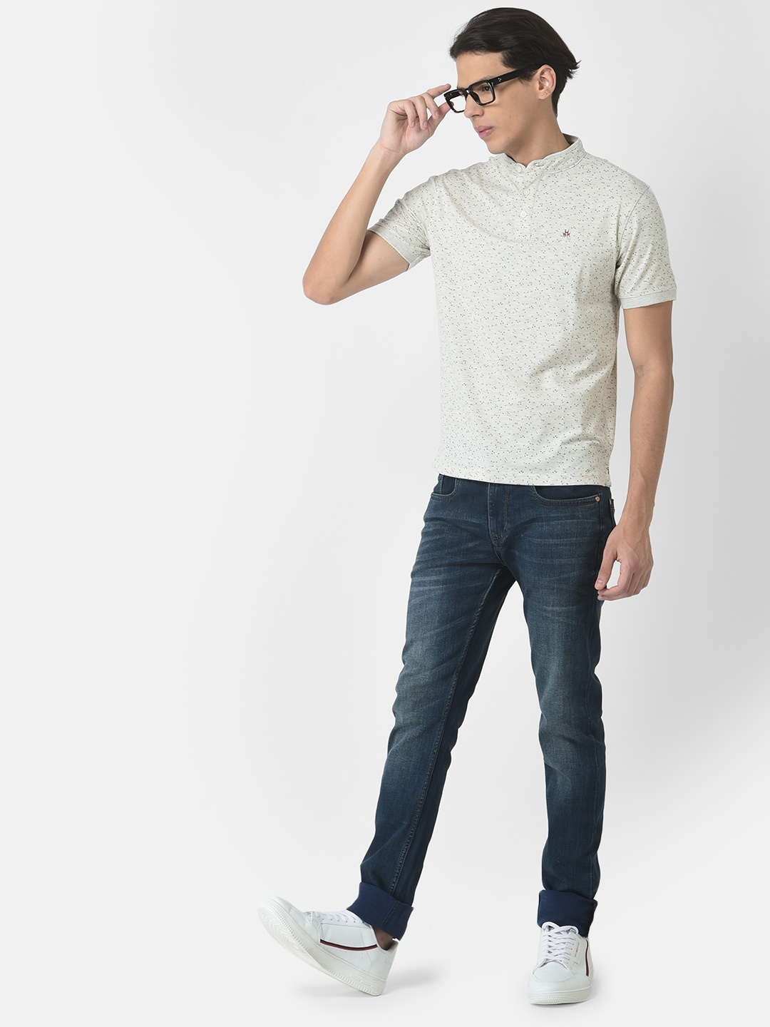 

Crimsoune Club Men Grey Henley Neck Crimsoune Club T-shirt