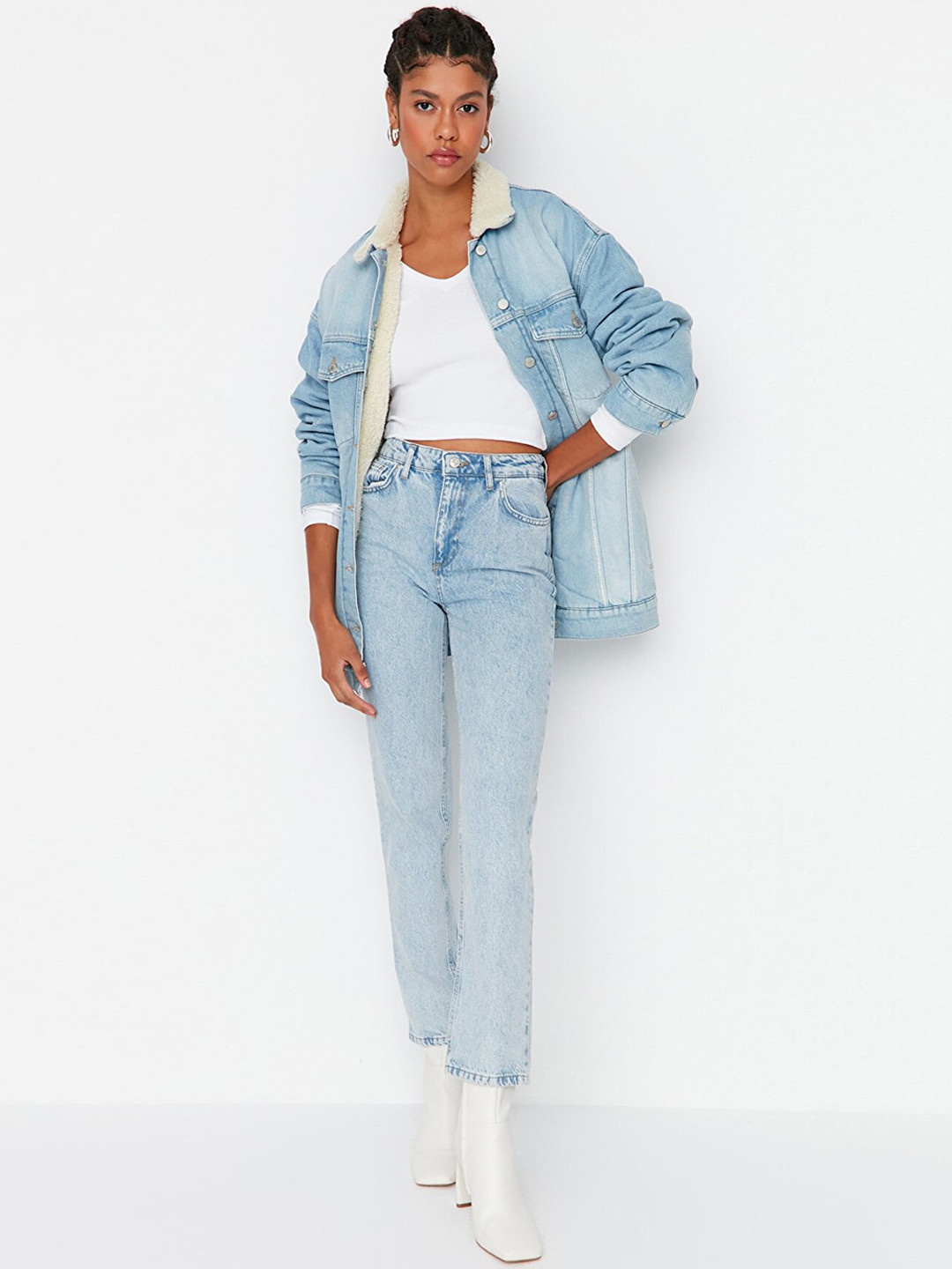 

Trendyol Women Blue Heavy Fade Jeans