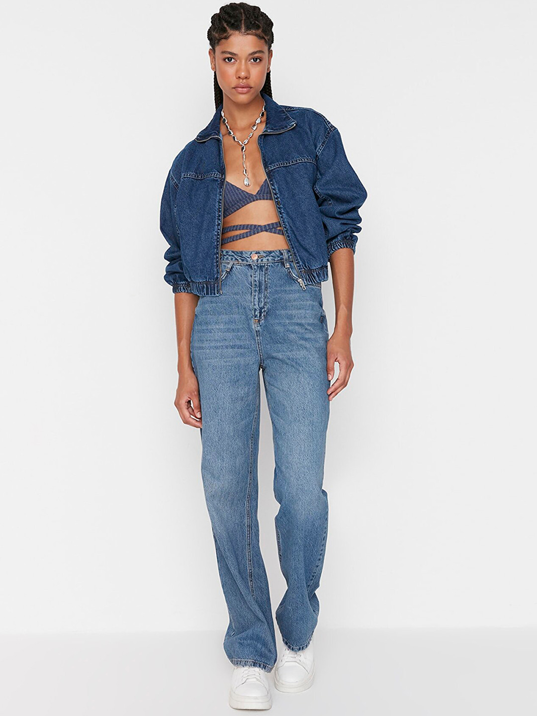 

Trendyol Women Blue Light Fade Cotton Jeans