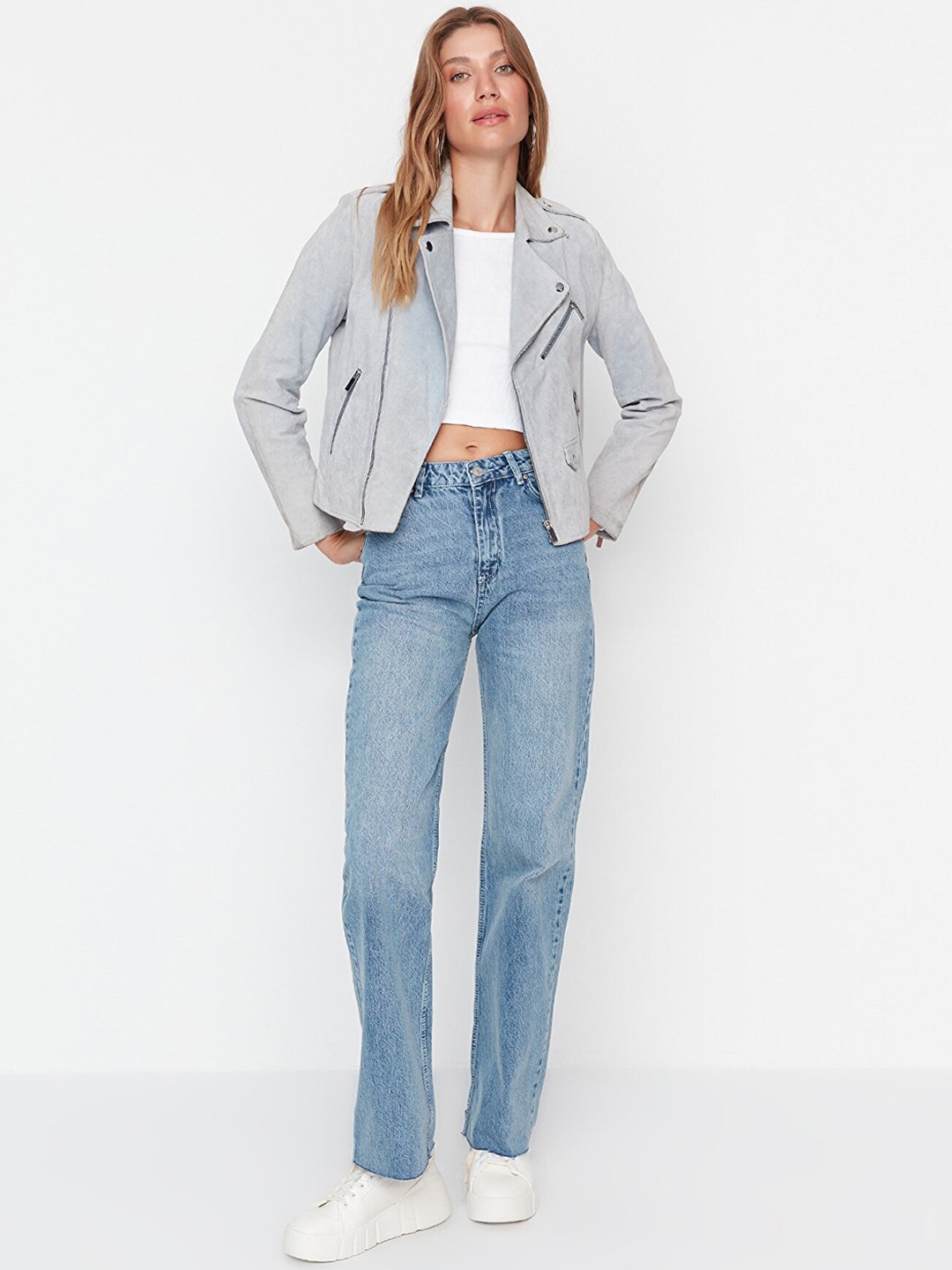 

Trendyol Women Blue Heavy Fade Cotton Jeans