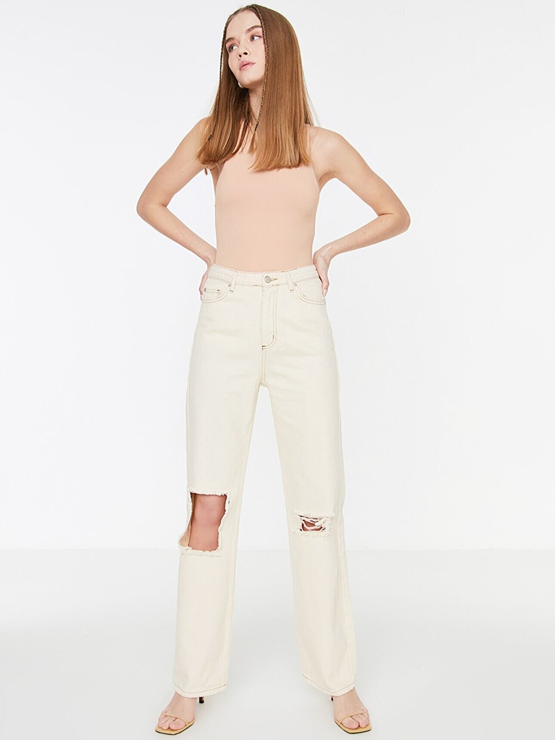 

Trendyol Women Off White Highly Distressed Pure cotton Jeans