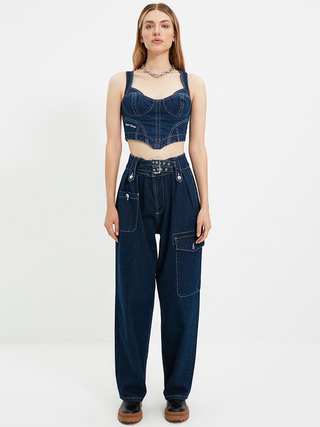 

Trendyol Women Navy Blue Relaxed Fit Cotton Jeans