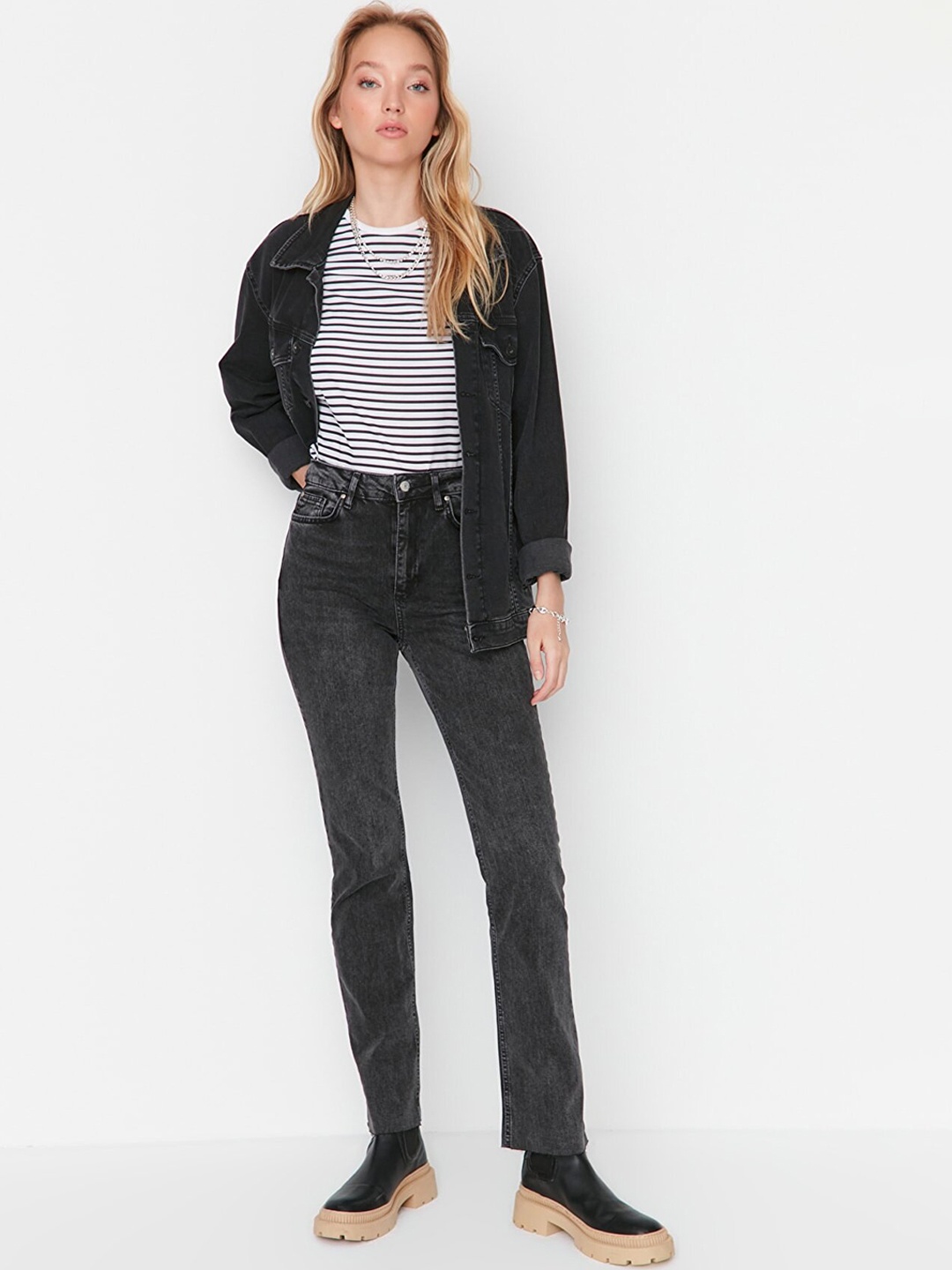 

Trendyol Women Charcoal Jeans