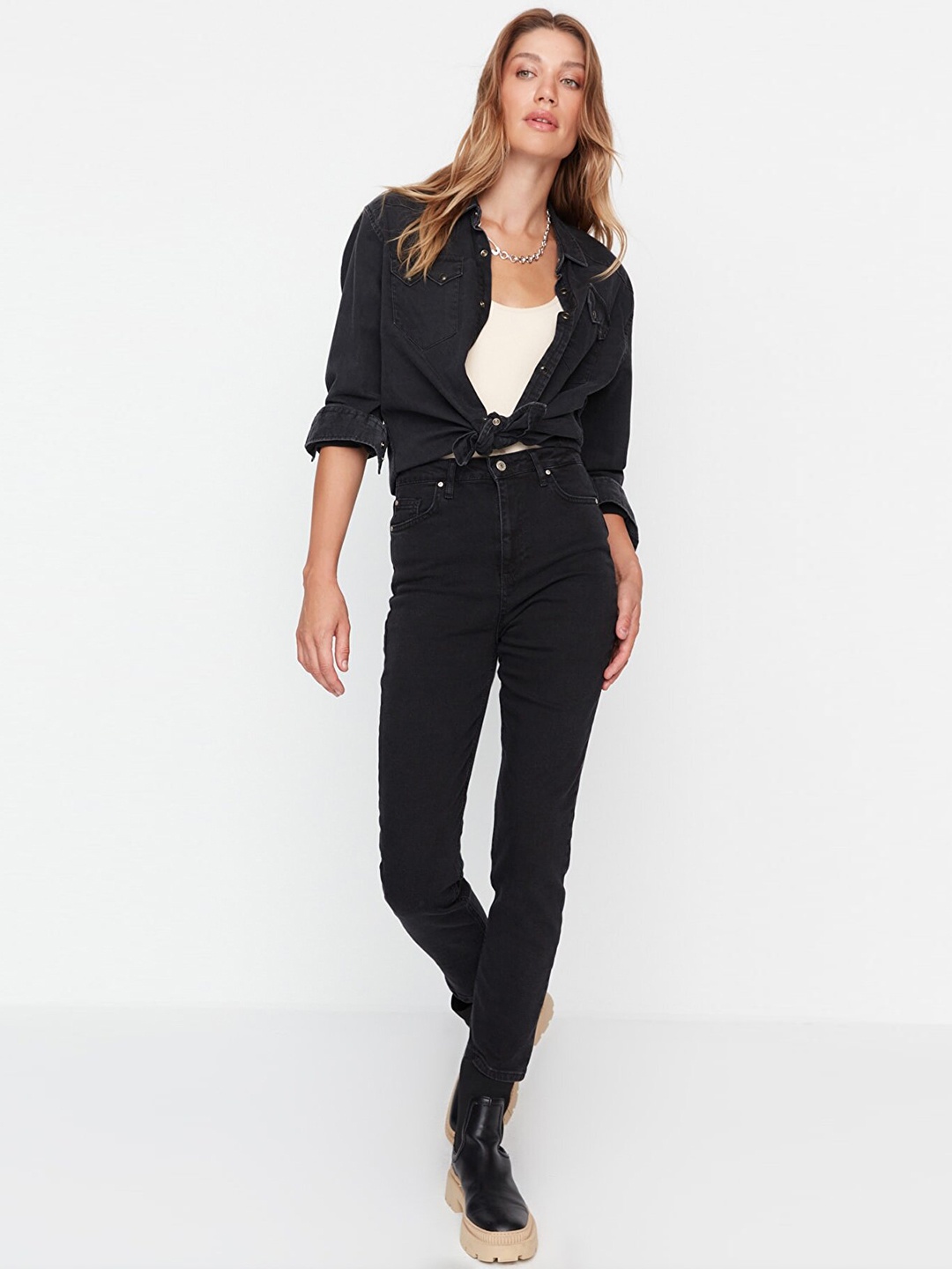 

Trendyol Women Black Slim Fit Jeans